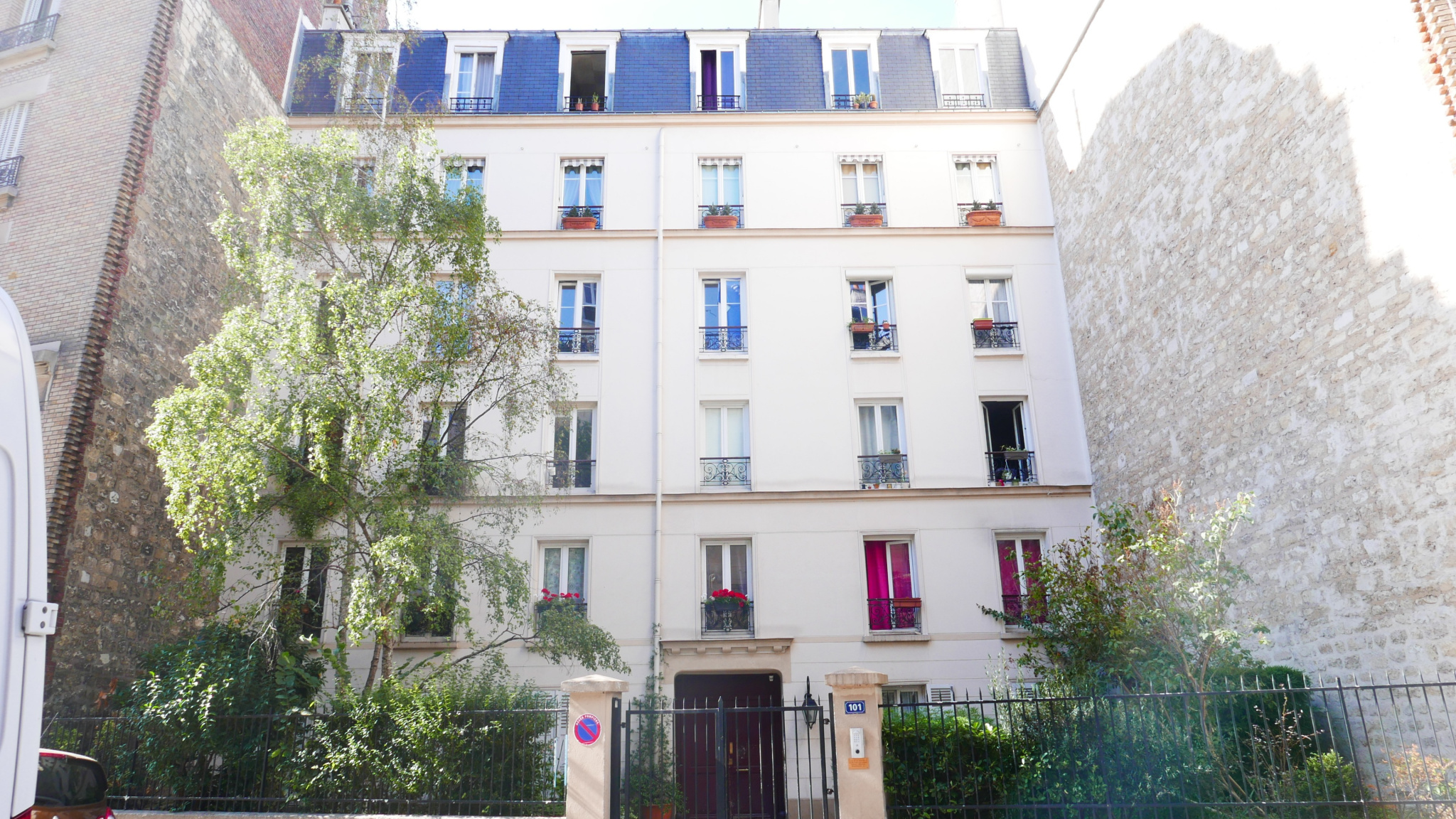 22 Rue Crespin Du Gast 75011 Paris Studio de charme Paris